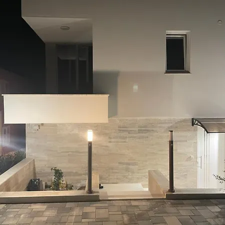 Vila Regina Apartment Regina With Swimming Pool Jezera Exterior photo