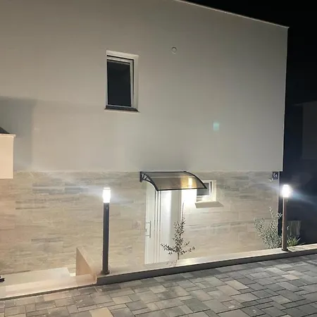 Vila Regina Apartment Regina With Swimming Pool Jezera Exterior photo