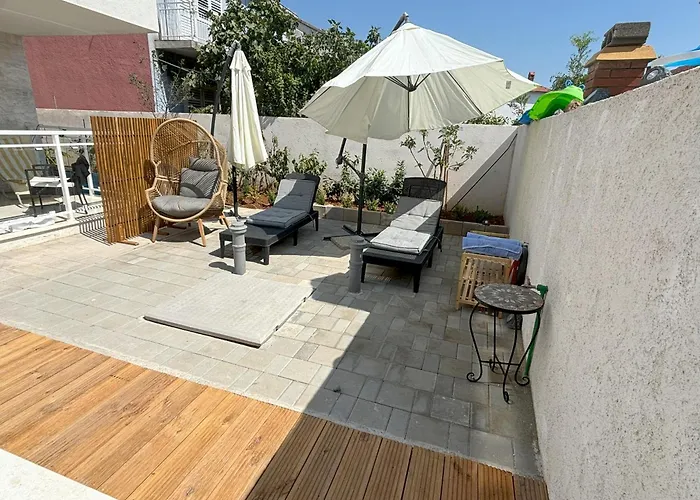 Vila Regina Apartment Regina With Swimming Pool
