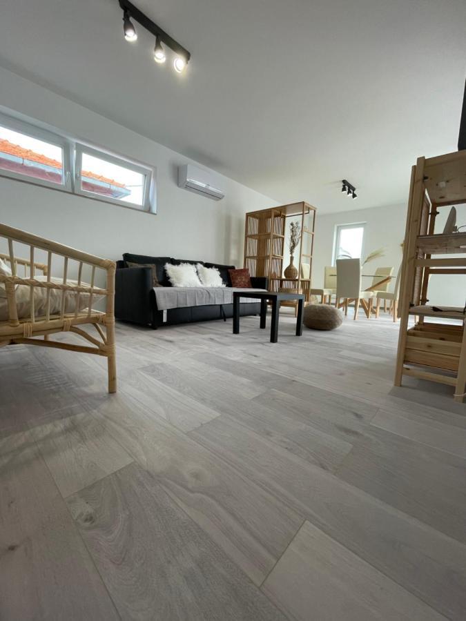 Apartma Regina Regina With Swimming Pool