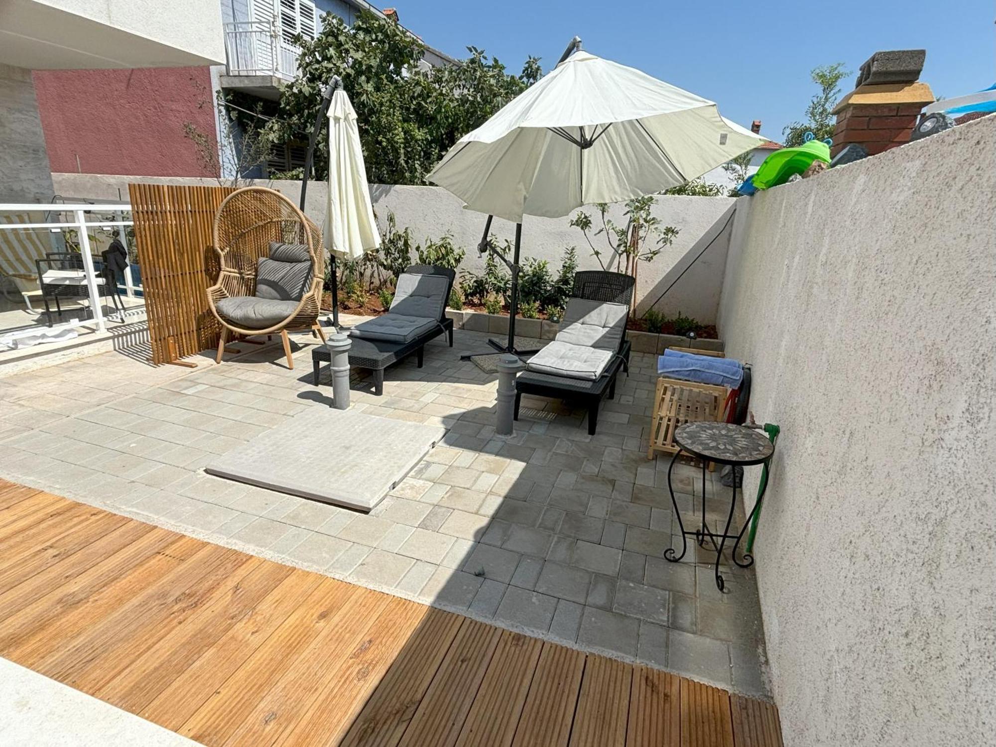 Regina Regina With Swimming Pool Apartment Jezera