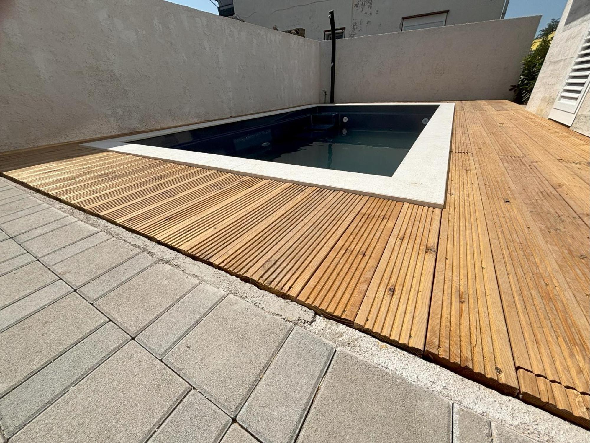 Regina Regina With Swimming Pool Apartment *